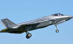 İran Medyası 'ABD Ordusu Düşen Uçağın Pilotunu Arıyor'