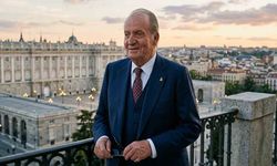 İspanya Eski Kralı Carlos İspanya'ya Geri Döndü