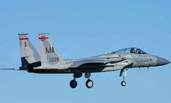 İran ABD'nin 1 F-15 Uçağını Düşürdü Bir Pilot Kurtuldu