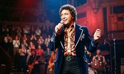Tom Jones Uzun Yıllar Sonra Yeniden Sahneye Çıkacak