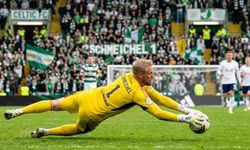 Danimarkalı Kaleci Kasper Schmeichel Futbolu Bıraktı