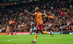 Patrice Evra'dan Osimhen İçin Manchester'a Transfer Çağrısı