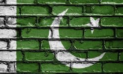 İran'la Görüşen Pakistanlı Yetkili Başbakan Şerif'le Görüştü