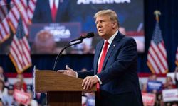 Trump'ın 80. Doğum Günü İçin Beyaz Saray'da Kafes Dövüşü