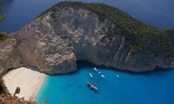 Yunanistan'dan Aşırı Turist Akınını Önlemek İçin Yeni Kural