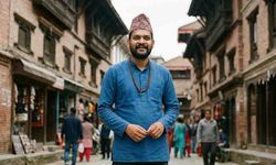 Nepal'de Yeni Başbakanın Gözlükleri Kriz Çıkardı