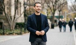 Tobey Maguire Boşandıktan 3 Hafta Sonra Eşinin Nikah Şahidi