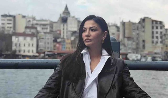 Demet Özdemir'in Eşref Rüya Kombini Hangi Markaya Ait?