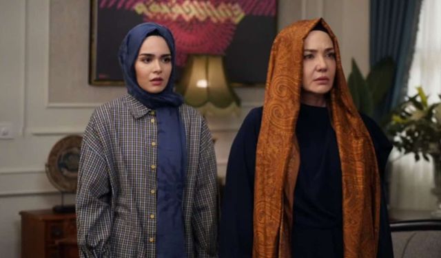 Seren Serengil'den Deniz Uğur'a Aynı Yağmur Altında Övgüsü