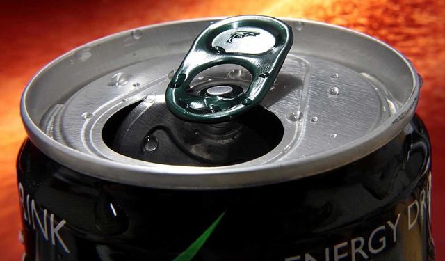 İspanya 16 Yaş Altına Enerji İçeceğinin Satışını Yasaklıyor
