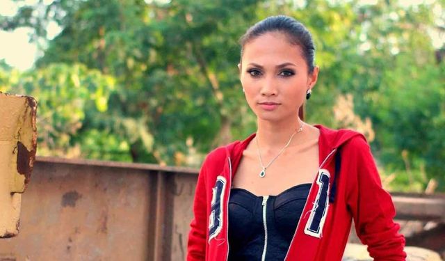 İlginç Hastalık Koltuk Altlarından Süt Akıyor