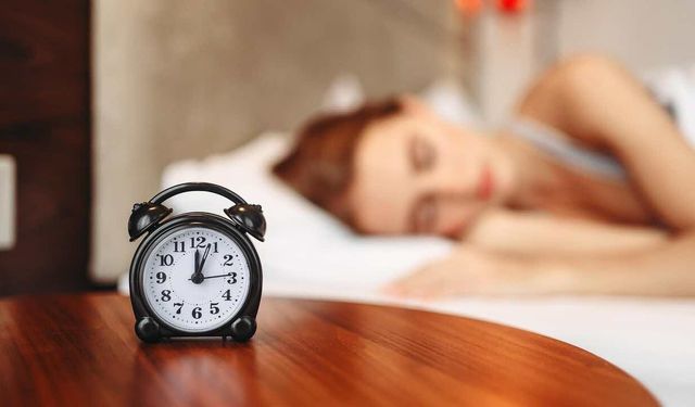 Uyku Felci Hastalığı Nedir, Belirtileri ve Tedavisi Nedir?