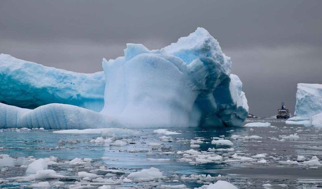 Antarktika'da Buzullar Yeniden Artmaya Genişlemeye Başladı