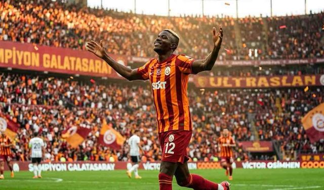 Victor Osimhen'in Kolunda Parçalı Kırık Mı Var?