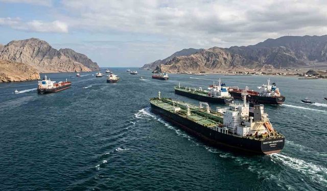 Hürmüz Boğazı'nda Petrol Akışı Yeniden Nasıl Sağlanır?