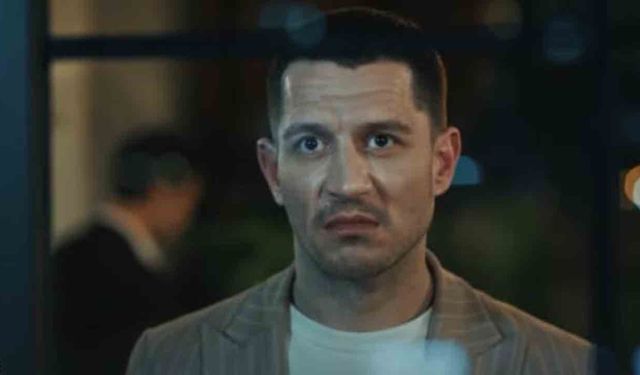 Yeraltı 8. Bölüm Bozo'nun Çizgili Takımı Ne Marka?