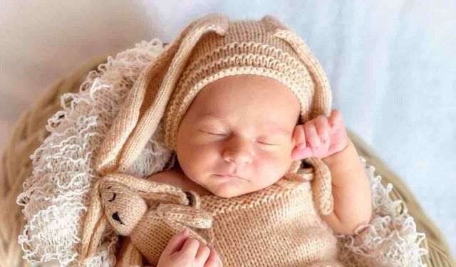Fransa'da Kreşte Skandal Bebeğe Alkol Verdiler