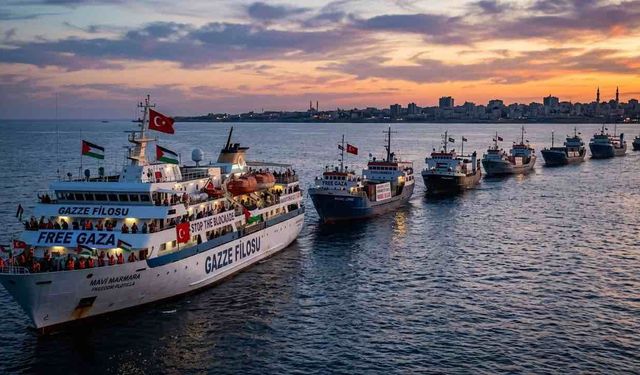 Gazze Filosu 'İsrail 5 Botumuza Sürekli Saldırıyor'