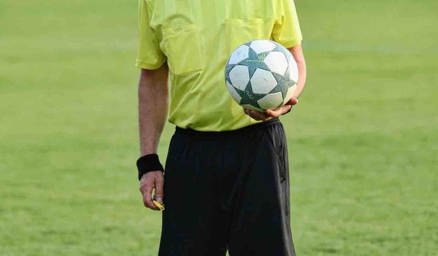 Dünya Kupası'nda Görev Alan Hakemler Ne Kadar Kazanıyor