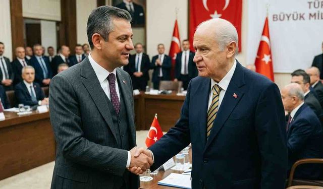 Özel Ve Bahçeli Koç Holding 100. Yıl Resepsiyonunda Buluştu