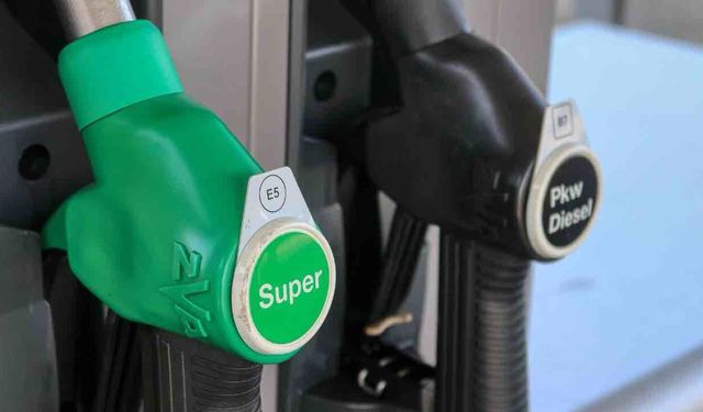 ABD İran Anlaşma İyimserliği Petrolü Düşürmeye Devam Ediyor