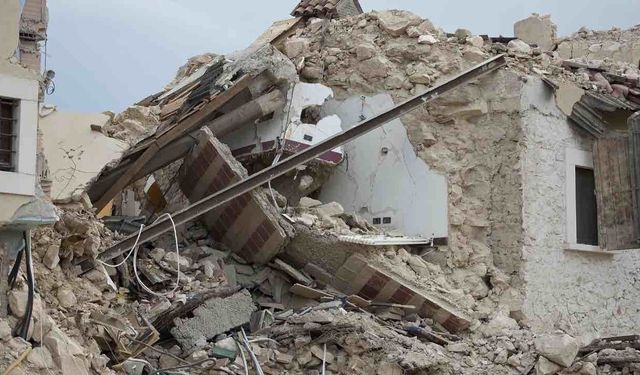 Kayseri'de Korkutan Deprem Çevre İllerden Hissedildi