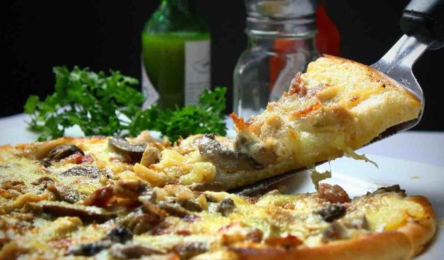 Dev Pizza Zinciri Devrediliyor Çinliler Alıyor