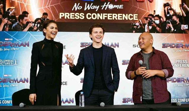 Zendaya, Tom ve Jacob Spider Man'in Ayrılmaz Üçlüsü