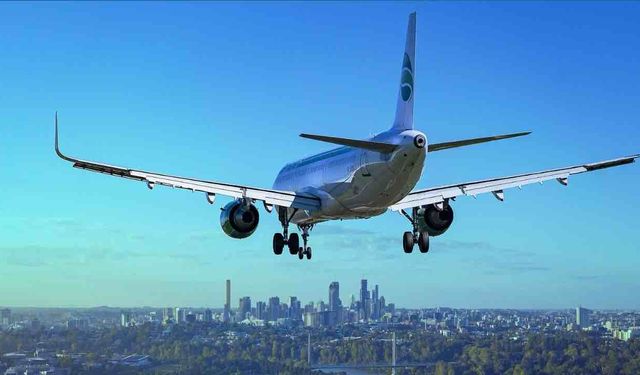 Uçak Yarı Yoldan Döndü 'Dua Edin İndik'