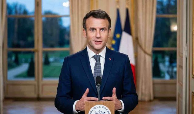 İnternetten Aldığı Araba Macron Adına Kayıtlı Çıktı