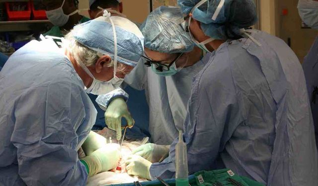 Tayland'ta Bir Adam Penis Büyütme Ameliyatı Sonrası Öldü