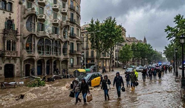 İspanya'daki Sellerde 102 Yaşındaki Kadın Boğuldu