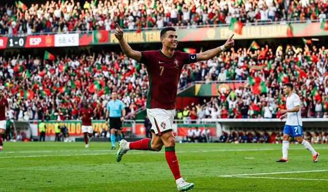 Ronaldo Milli Takımdan Ayrıldı Instagram Sayfası Çöktü