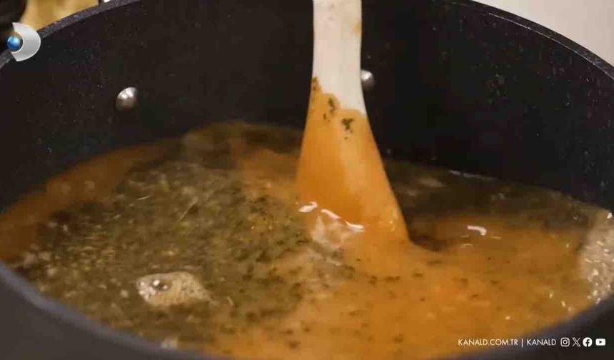 Ezogelin Çorbası Nasıl Yapılır? Ezogelin Çorba Tarifi