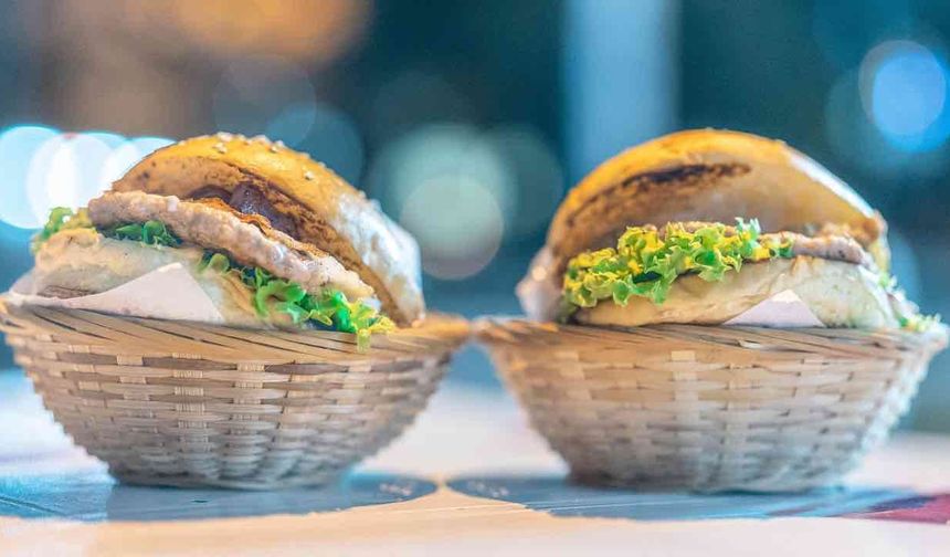 Gece Yemek Yemek Şişmanlatıyor Mu? İşte Detaylar