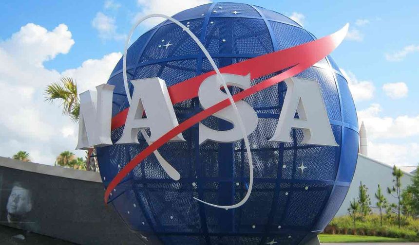 NASA Ay'da Üs Projesini Askıya Aldı İşte Detaylar