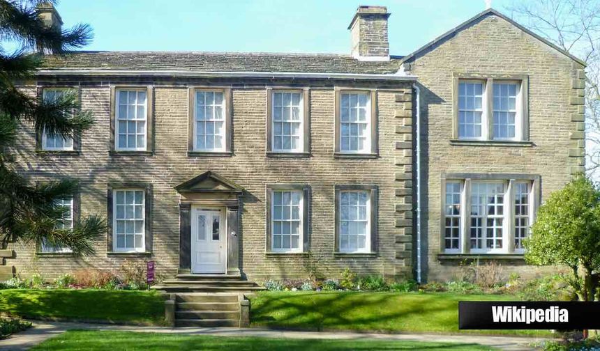 'Uğultulu Tepeler'in Geçtiği Haworth Köyü'ne Turist Akını