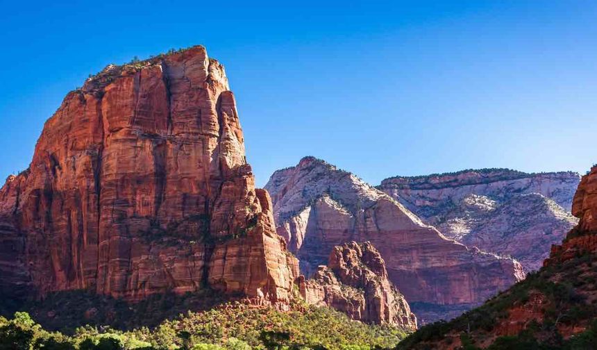 Dünyanın Çok Tehlikeli Tepesine Tırmanmak Kuraya Bağlandı