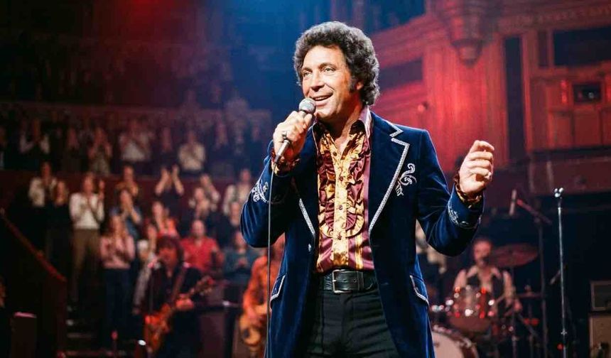 Tom Jones Uzun Yıllar Sonra Yeniden Sahneye Çıkacak