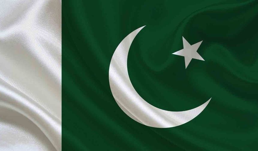 Pakistan Genelkurmay Başkanı Tahran'da Yetkililerle Görüştü