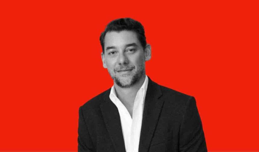 Babasını Öldürmekle Suçlanan Jonathan Andiç'in Aklı Parada