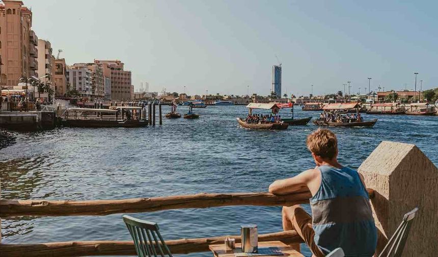 İran Savaşı Etkileri Dubai'de Otel Fiyatları Yüzde 50 Düştü