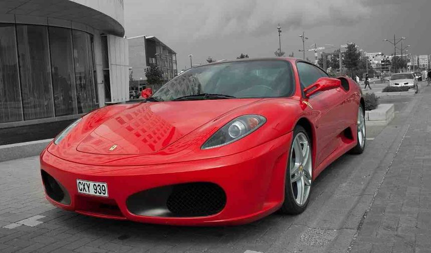 2 Yıl Önce Çıraktı Şimdi Ferrari'ye Biniyor
