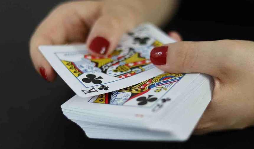 ABD'de 22 Yaşında Genç Dünya Poker Şampiyonu Oldu