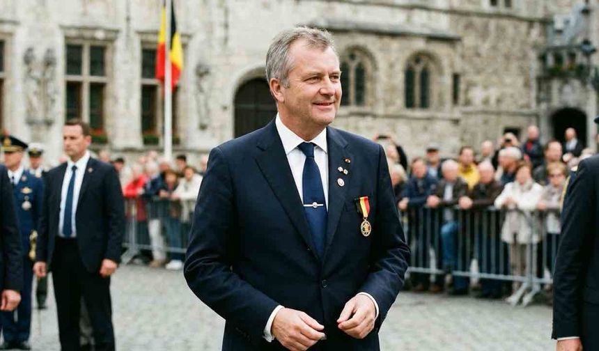 Belçika Prensi Laurent Gayrımeşru Oğlunu Prens Yaptı