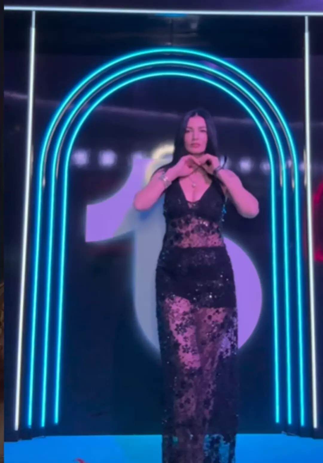 havva oztel in davet tarzi sosyal medyada gundem oldu