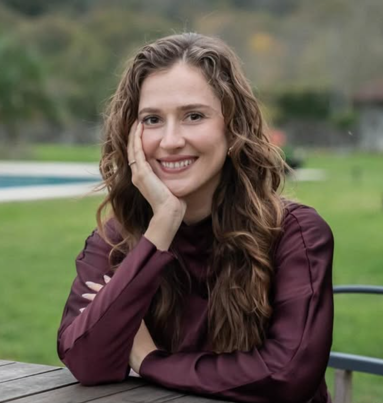 masumiyet muzesi sibel oya unustasi kimdir nerelidir kac yasindadir