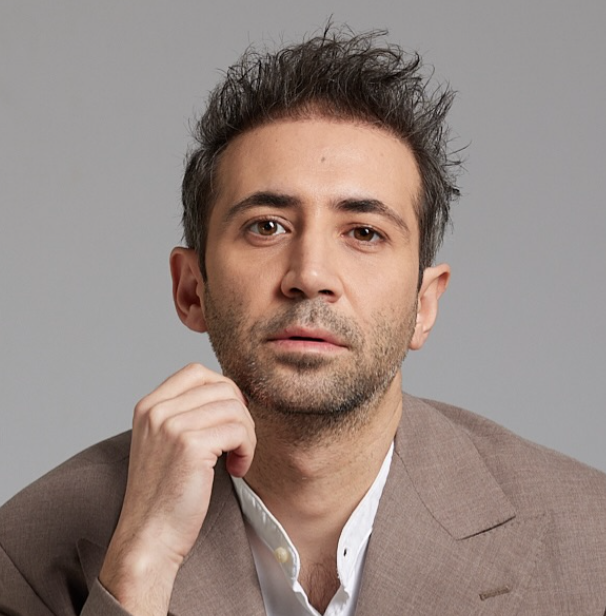 ayni yagmur altinda bulent sarp bozkurt kimdir nerelidir kac yasindadir