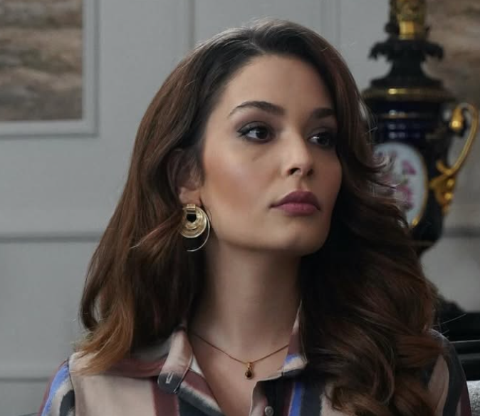 ayni yagmur altinda rana selin isik kimdir nerelidir kac yasindadir