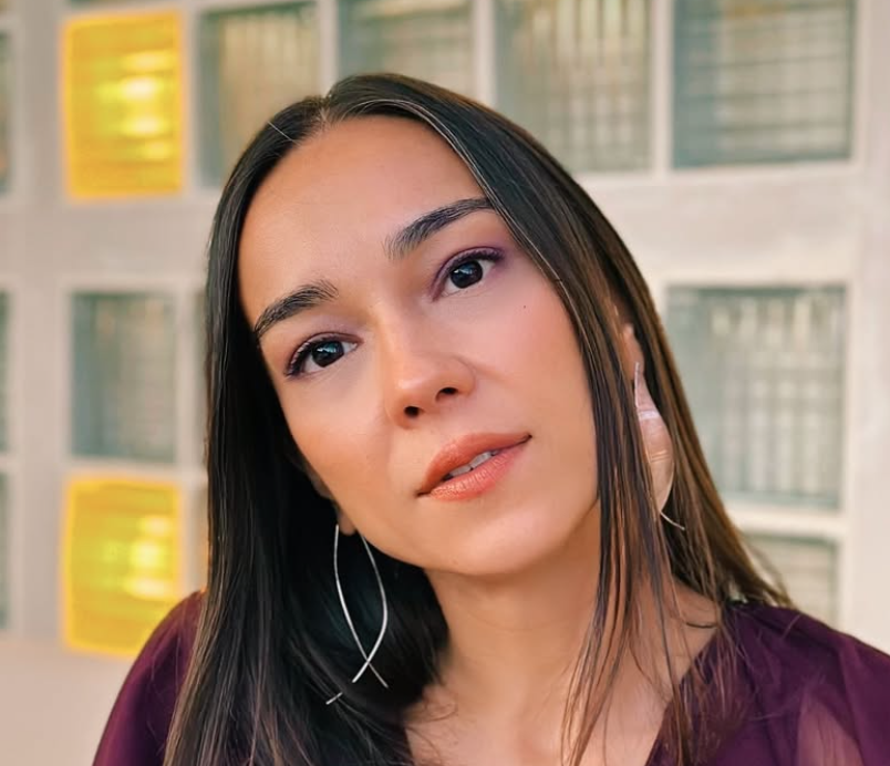 ayni yagmur altinda seray turku turan kimdir nerelidir kac yasindadir